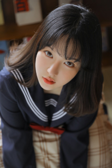 侯龙涛 何莉萍